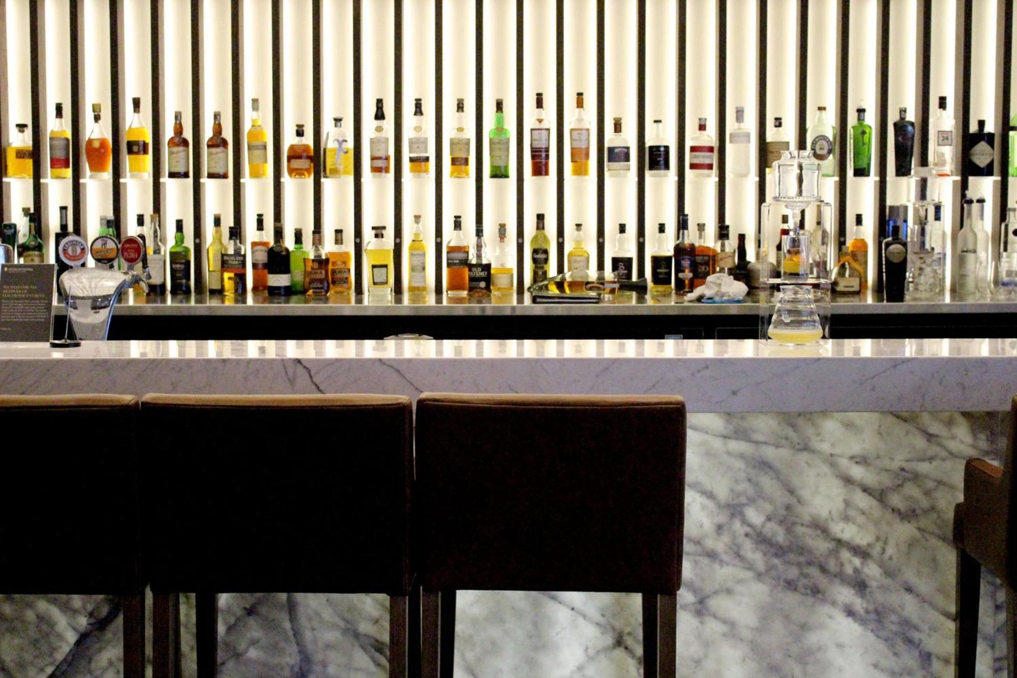 Intercontinental Wellington By Ihg Otel Dış mekan fotoğraf The bar at the 101 bar